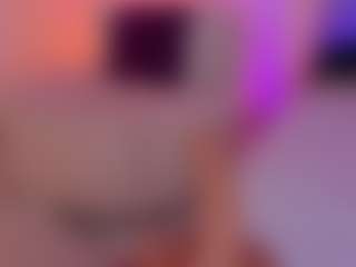 Live cam show with L U I S A H - Living Room on Dare Cams