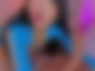 Live cam show with L U I S A H - Skinny on AdultVida.com