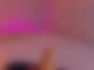 L U I S A H's Live Sex Cam Show