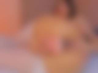 Live cam show with L U I S A H - Bikini on Camsoda