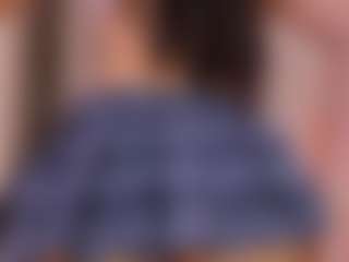 Live cam show with L U I S A H - Skinny on MyBangCams