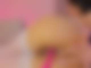 Live cam show with L U I S A H - Facial on Camsoda