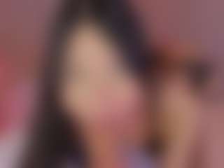 Live cam show with L U I S A H - Control on xDating