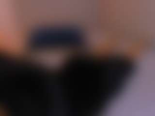 Live cam show with L U I S A H - Facial on WildCum