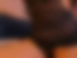 Live cam show with L U I S A H - Brown Eyes on sexylive.show