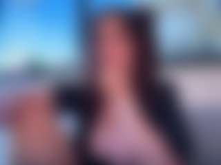 MyPhoenix MILF webcam performer live streaming