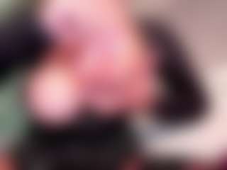 Live cam show with MyPhoenix - Moaning on slutload