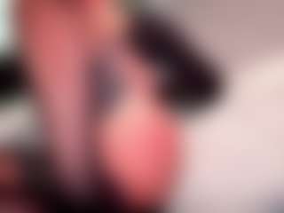 MyPhoenix MILF webcam performer live streaming