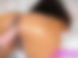 Ashleyy-23 MILF webcam performer live streaming