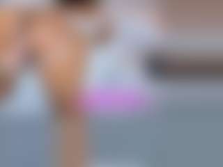 Live cam show with Ashleyy-23 - Striptease MILF on Uber Horny