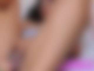 Live cam show with Ashleyy-23 - Oil on Camming Site