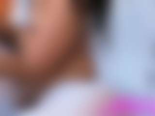 Live cam show with Ashleyy-23 - Shaved Pussy on AdultVida.com