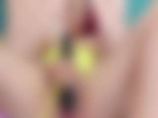 TinnaFlirt1's Live Sex Cam Show