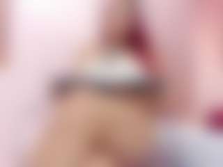 Live cam show with TinnaFlirt1 - Bedroom on Dolls Live