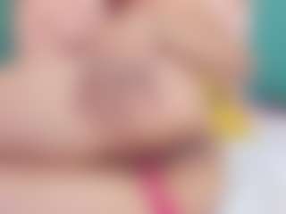 Live cam show with TinnaFlirt1 - Red Hair Amateur on Milfs Live