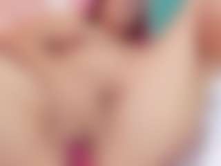 Live cam show with TinnaFlirt1 - Bedroom Red Hair on LiveSexCams6