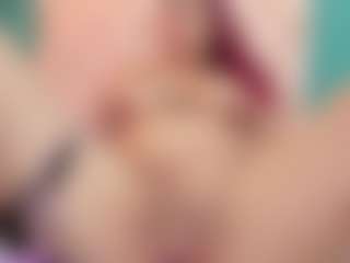 Live cam show with TinnaFlirt1 - Spank Red Hair on sexytreat.net