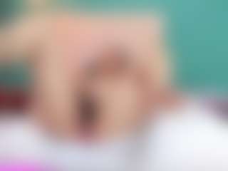 TinnaFlirt1's Live Sex Cam Show