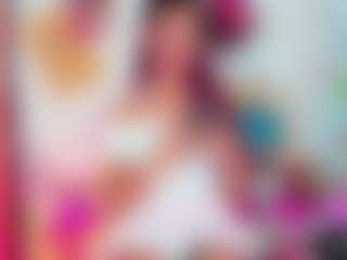 Live cam show with BLOOM222 - Brown Eyes on Uber Horny