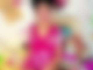 Live cam show with BLOOM222 - Tease on eurowanks.com