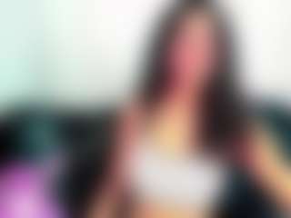 Live cam show with BLOOM222 - Teen (18+) on Camsoda