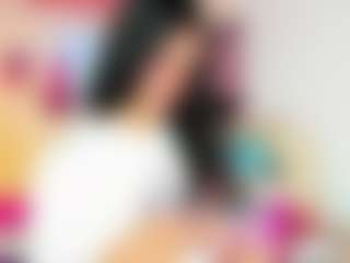 Live cam show with BLOOM222 - Average on Camsoda