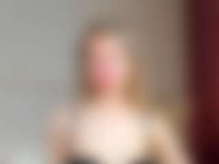 Live cam show with Er1ka - Nature on hotwifechat.live