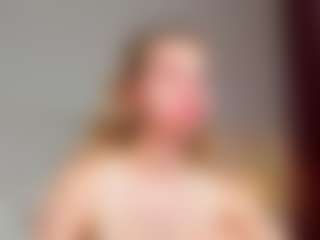 Live cam show with Er1ka - Young Adult on live18s.com