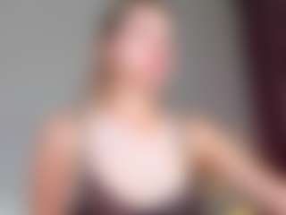Live cam show with Er1ka - Fuck on TeamSkeetLive