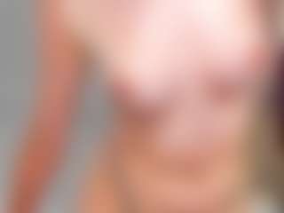 Live cam show with Er1ka - College on Milfs Live
