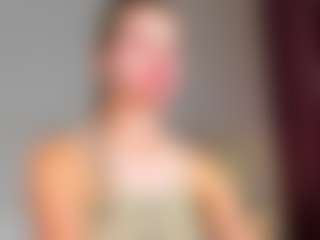 Live cam show with Er1ka - College Teen (18+) on makecum.org