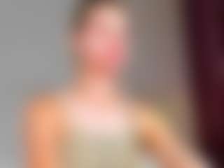 Live cam show with Er1ka - Blonde Hair Amateur on Stripli.com