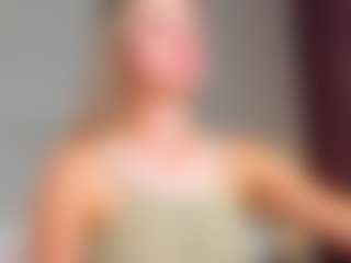Live cam show with Er1ka - Blonde Hair Shaved Pussy on chickslive.net