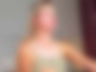 Live cam show with Er1ka - Spank Blonde Hair on StripNow