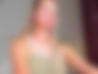 Live cam show with Er1ka - Blonde Hair College on Milfs Live