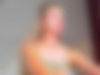 Live cam show with Er1ka - Blonde Hair Small Tits on Hubzter Live