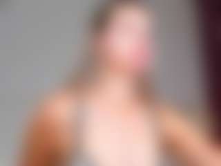 Live cam show with Er1ka - Small Ass on studioflirtlive.com