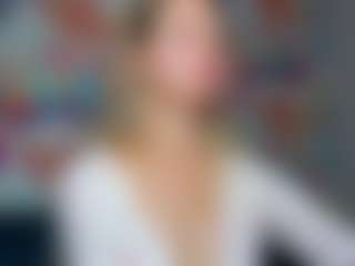 Live cam show with Er1ka - Brown Eyes Blonde Hair on Camsoda