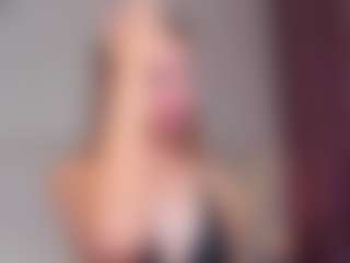 Live cam show with Er1ka - Camel Toe on hornycams.live