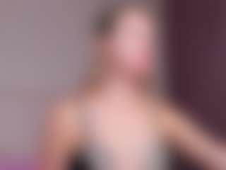 Live cam show with Er1ka - Shaved on Camsoda