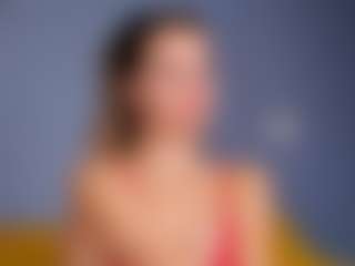 Live cam show with Er1ka - Cute on friskycurves.com