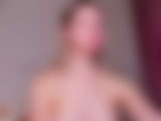 Live cam show with Er1ka - Small Ass on Dare Cams