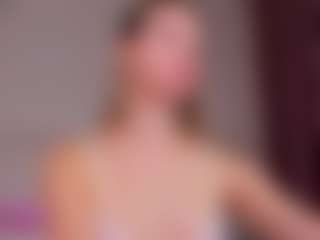 Live cam show with Er1ka - Solo on Camsoda