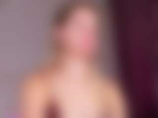 Live cam show with Er1ka - Camel Toe on StripNow