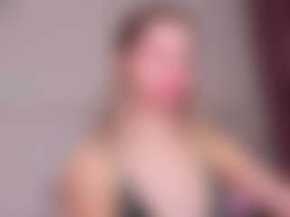Live cam show with Er1ka - Athletic on TeamSkeetLive