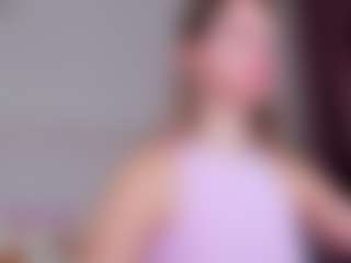 Live cam show with Er1ka - Natural on Soda Cam