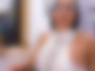 Melissa Cortes MILF webcam performer live streaming