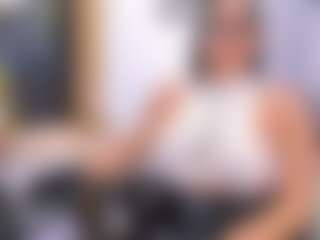 Live cam show with Melissa Cortes - Full Nudity on Dolls Live