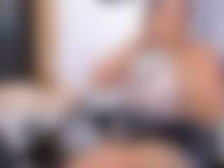 Melissa Cortes MILF webcam performer live streaming