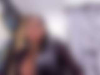 Melissa Cortes MILF webcam performer live streaming